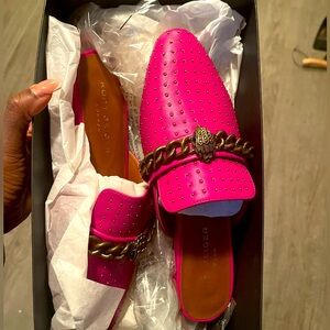 Brand New Kurt Geiger loafers fuschia with gold decoration, Size 9, never worn